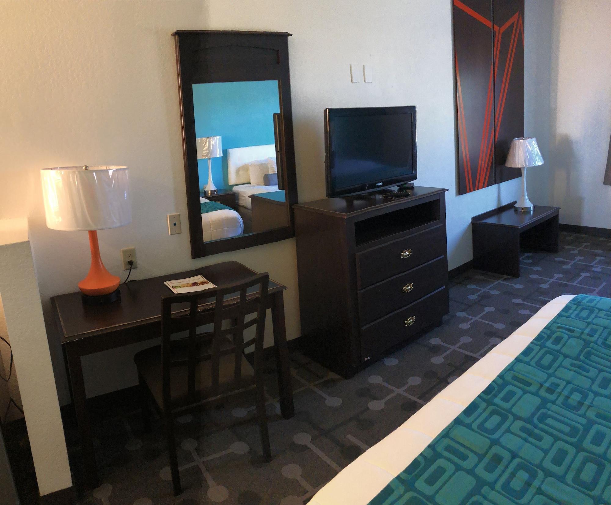 Howard Johnson By Wyndham Lubbock Tx Exterior foto