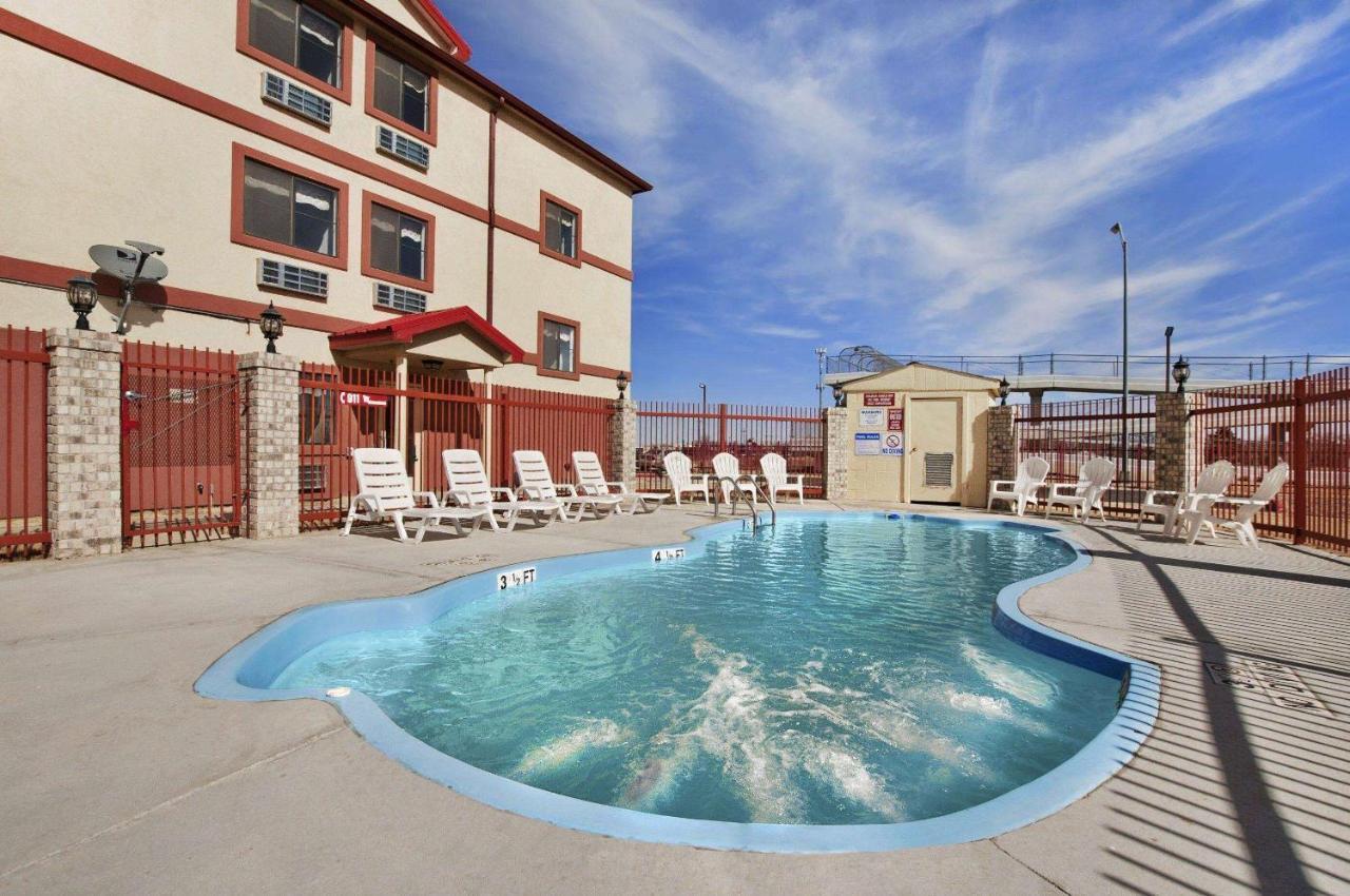 Howard Johnson By Wyndham Lubbock Tx Exterior foto