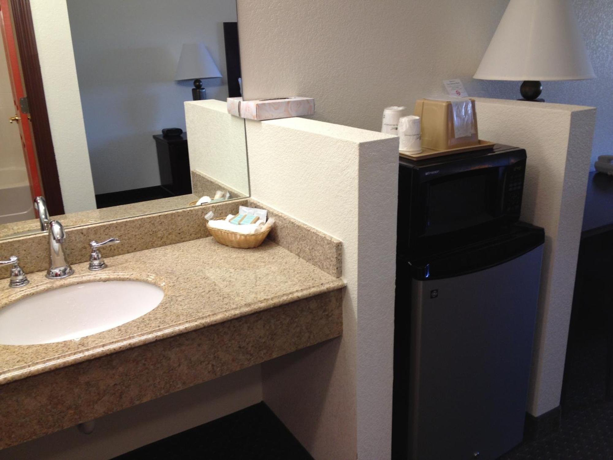 Howard Johnson By Wyndham Lubbock Tx Exterior foto