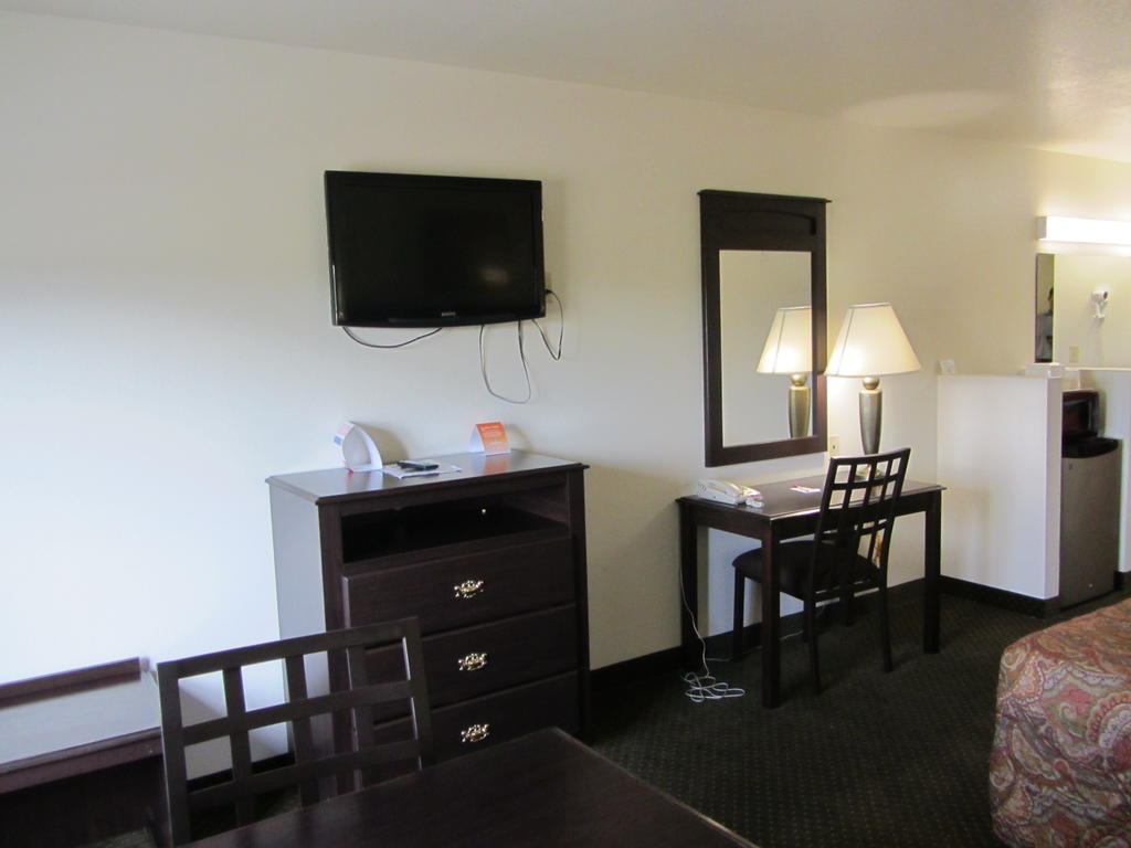 Howard Johnson By Wyndham Lubbock Tx Exterior foto